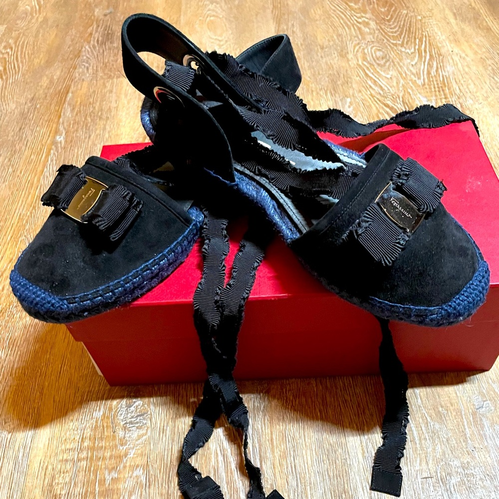 COPY - Salvatore Ferragamo size 8 NWT